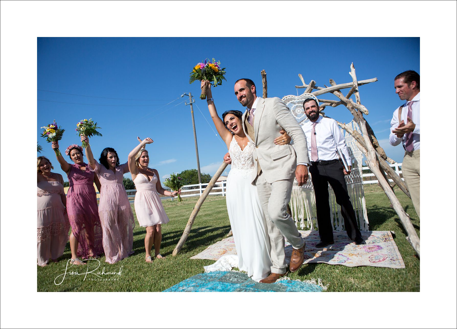 Tim and Amy &#8211; a wedding FULL of heart!