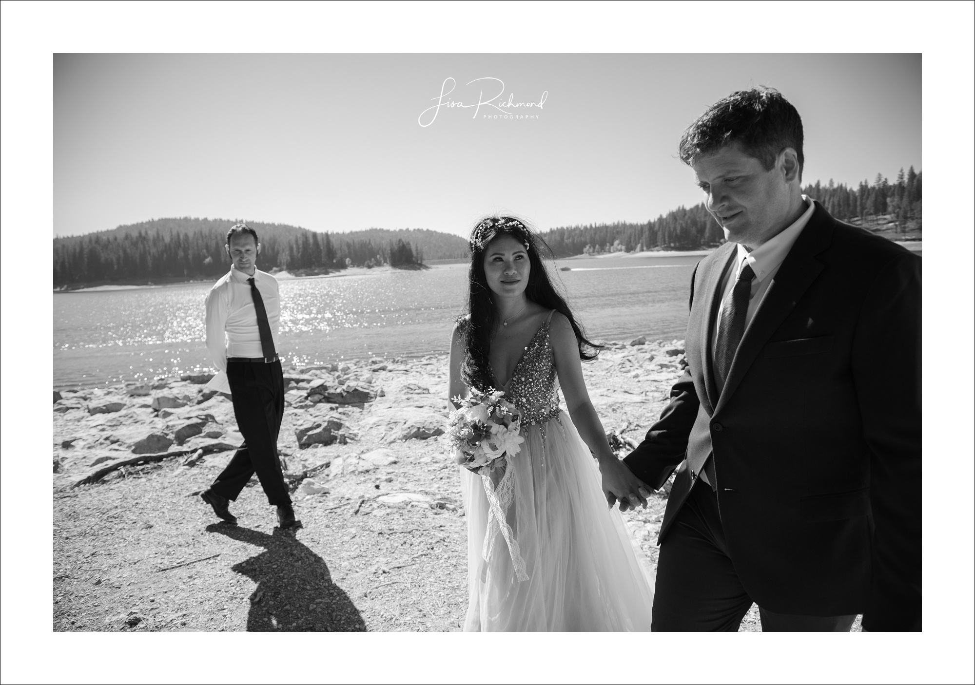 Jamie and Josh get married at Jenkinson Lake