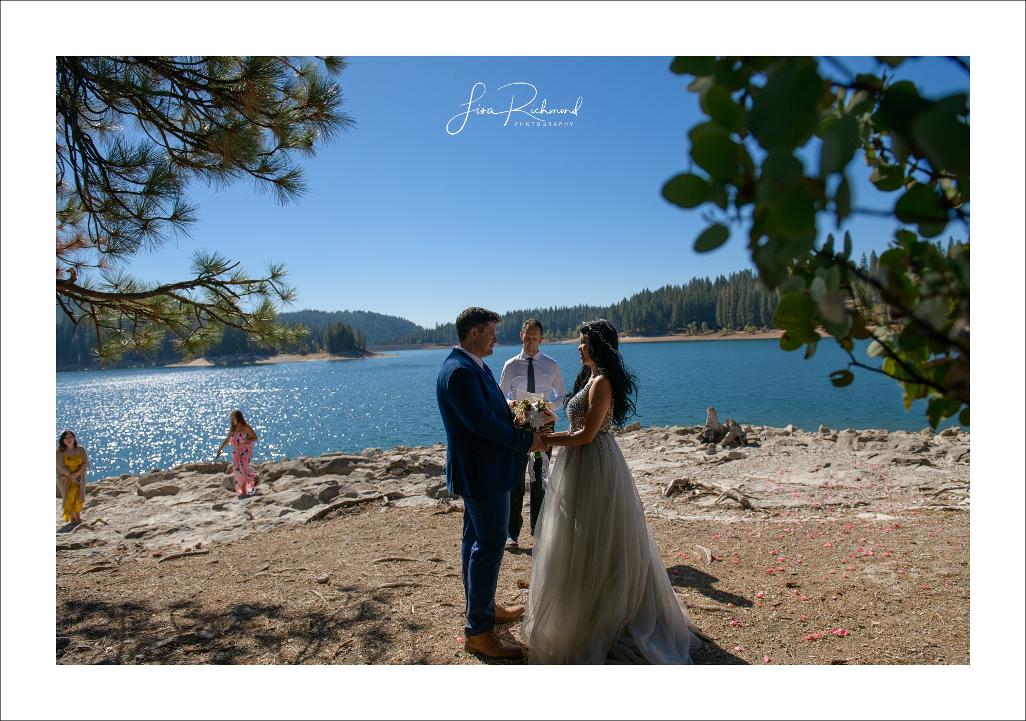 Jamie and Josh get married at Jenkinson Lake