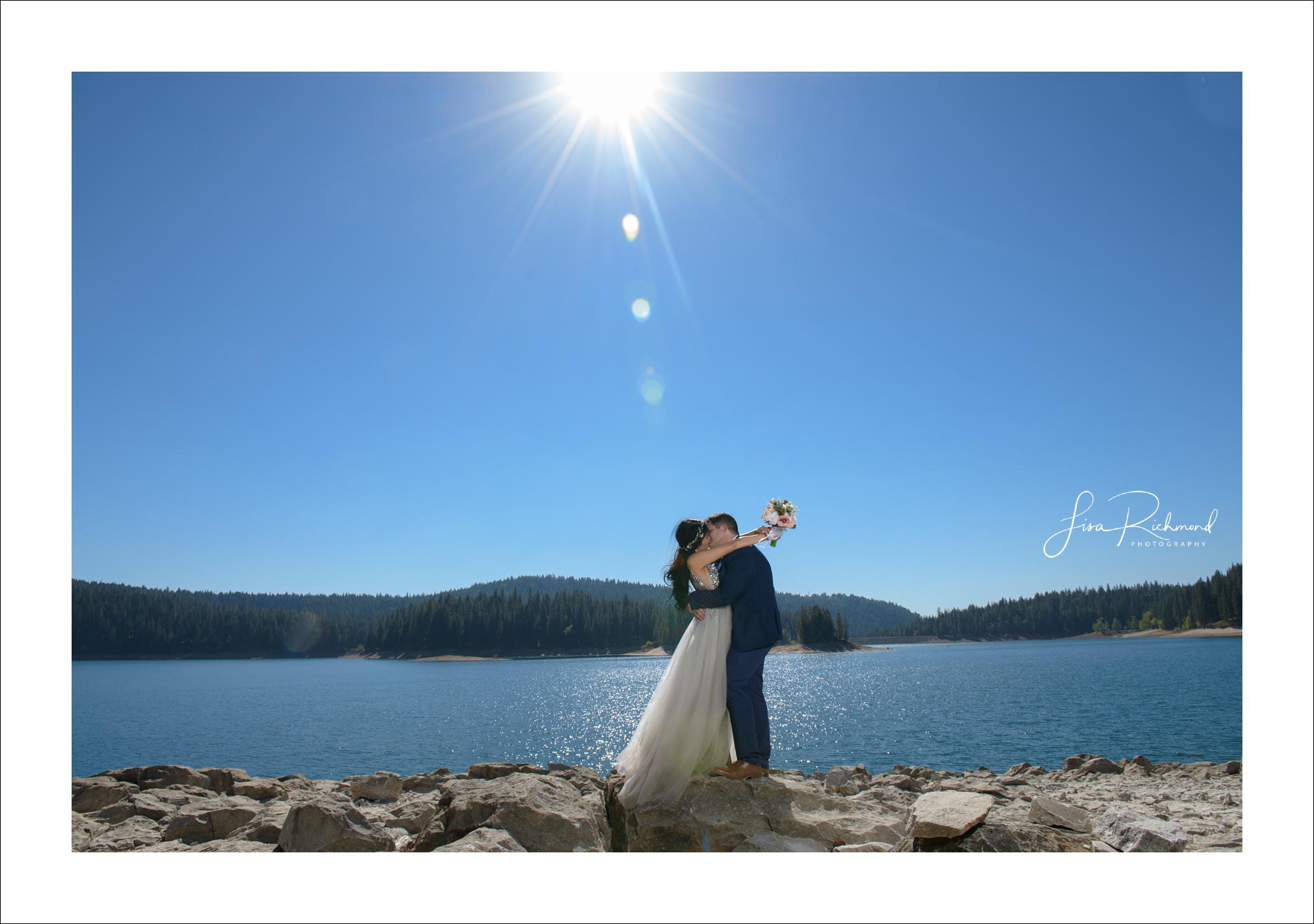 Jamie and Josh get married at Jenkinson Lake