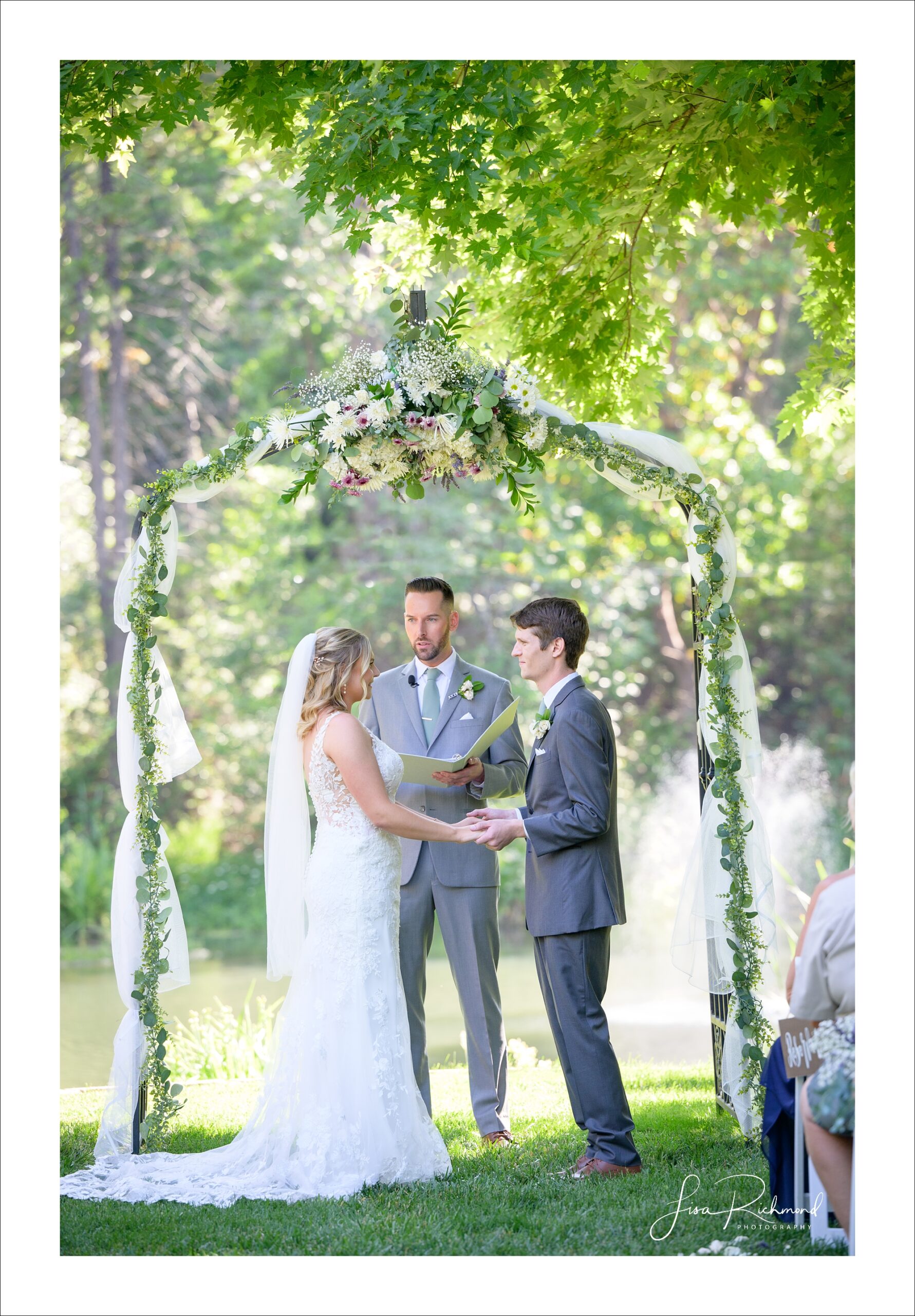 Lindsey and Adam <br> Silverthorn Meadows, Camino