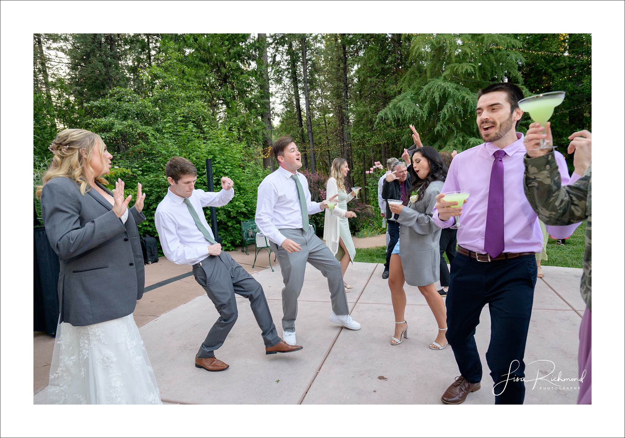 Lindsey and Adam <br> Silverthorn Meadows, Camino