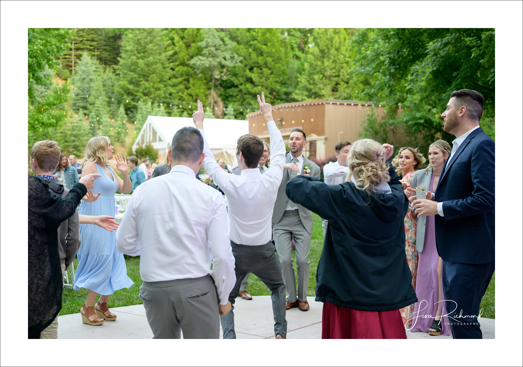 Lindsey and Adam <br> Silverthorn Meadows, Camino