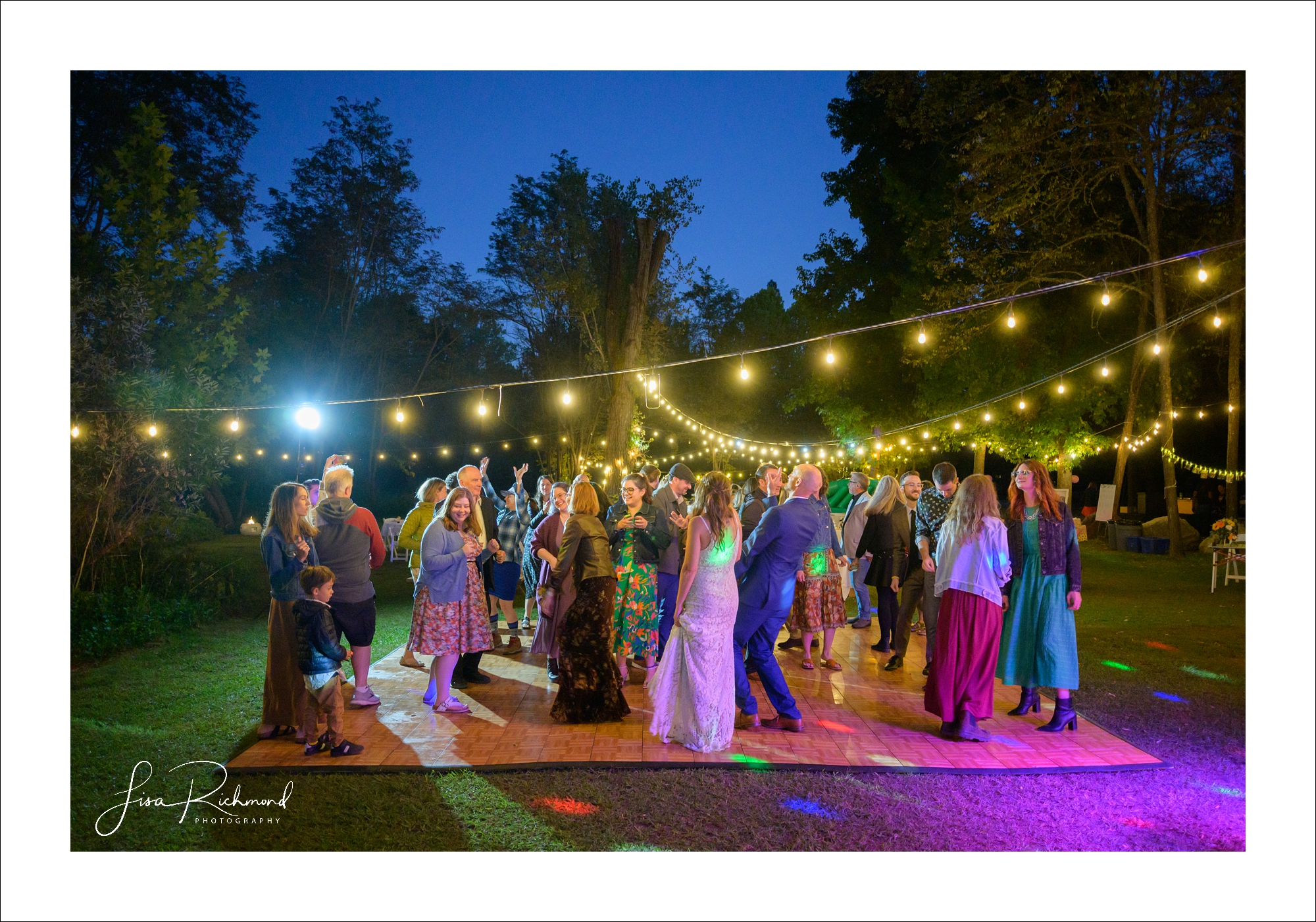 Mel &#038; Brennen — Underwater promises to a riverside celebrations